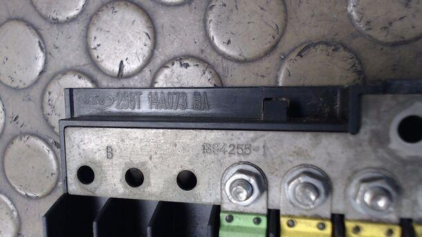 Foto: SICHERUNGSKASTEN eines Ford Fiesta 1.3