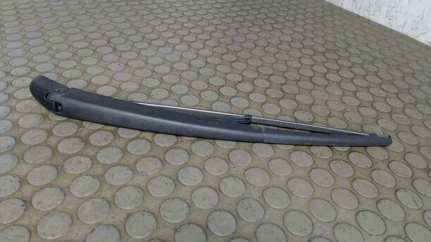 Foto: SCHEIBENWISCHERARM HINTEN eines Alfa Romeo 159 Sportwagon 1.9 JTS 16V