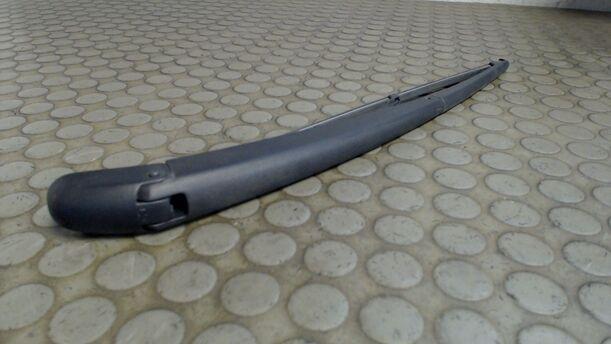 Foto: SCHEIBENWISCHERARM HINTEN eines Alfa Romeo 159 Sportwagon 1.9 JTS 16V