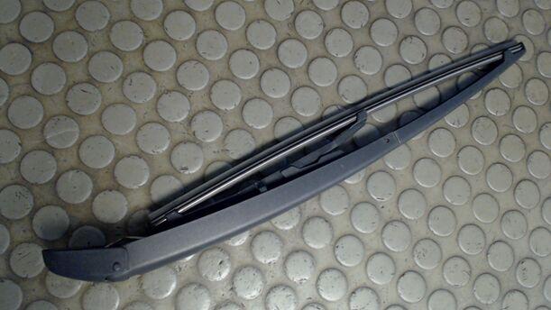Foto: SCHEIBENWISCHERARM HINTEN eines Alfa Romeo 159 Sportwagon 1.9 JTS 16V