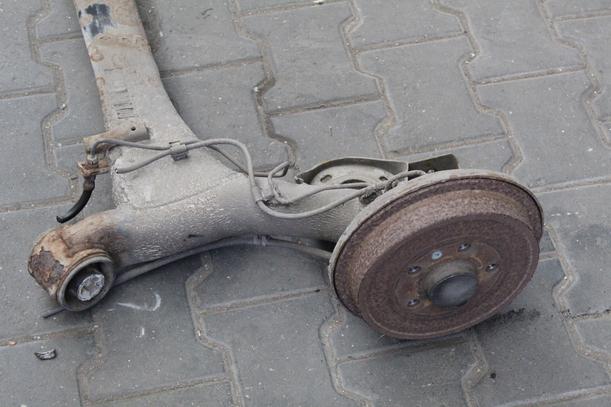 Foto: HINTERACHSE eines VW Polo 1.2