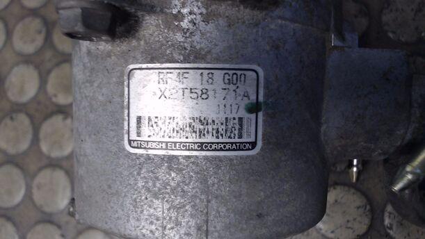 Foto: VAKUUMPUMPE eines Mazda 626 2.0 TD