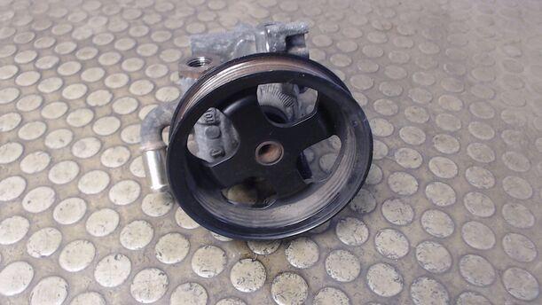 Foto: PUMPE SERVOLENKUNG eines Ford Transit Connect (Lang)