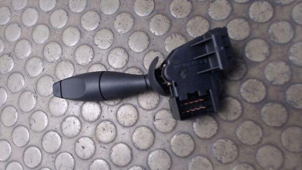 Foto: SCHEIBENWISCHERSCHALTER eines Ford Transit Connect (Lang) groove up!