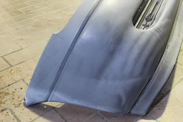 Foto: STOSSFÄNGER / STOSSSTANGE VORN eines Opel Corsa 12V