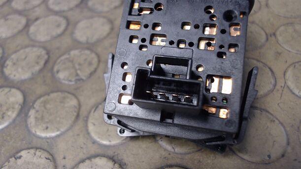 Foto: BLINKSCHALTER/KOMBISCHALTER eines Opel Meriva 1.3 CDTI DPF Aura