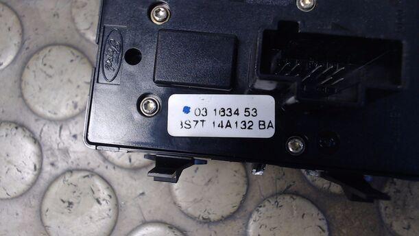 Foto: FENSTERHEBERSCHALTER eines Ford Mondeo 2.0 Turnier TDCi