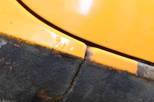 Foto: KOTFLÜGEL LINKS eines Renault Kangoo Rapid 1.4 (RL ) Aura