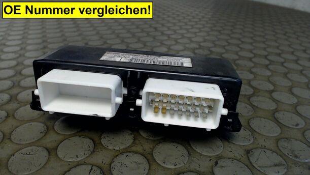 Foto: TÜRSTEUERGERÄT VORN RECHTS / STEUERGERÄT ZV eines Ford Scorpio