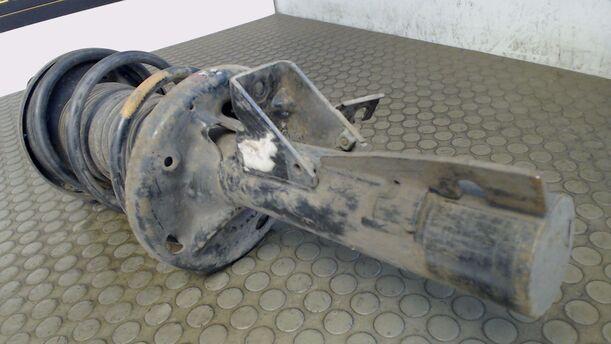 Foto: FEDERBEIN VORN RECHTS eines Ford Scorpio