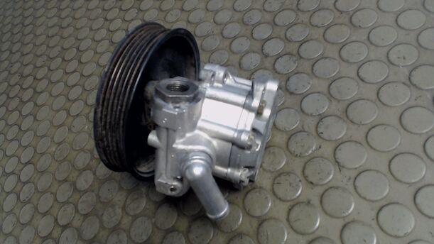 Foto: PUMPE SERVOLENKUNG / SERVOPUMPE eines Ford Scorpio