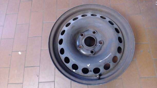 Foto: STAHLFELGE 6X15 ET47 eines VW Golf 1.9 TDI
