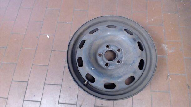 Foto: STAHLFELGE 6X15 ET38 eines Seat Toledo 1.6