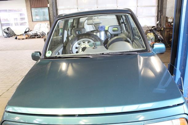 Foto: MOTORHAUBE eines Suzuki Vitara