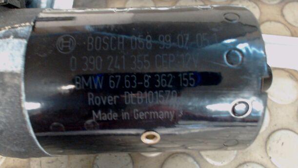Foto: SCHEIBENWISCHERMOTOR VORN eines BMW 318i touring Aura