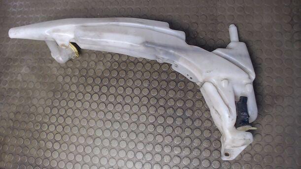 Foto: SCHEIBENWASCHBEHÄLTER eines Ford Focus Turnier