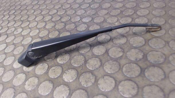 Foto: SCHEIBENWISCHERARM HINTEN eines Ford Focus Turnier