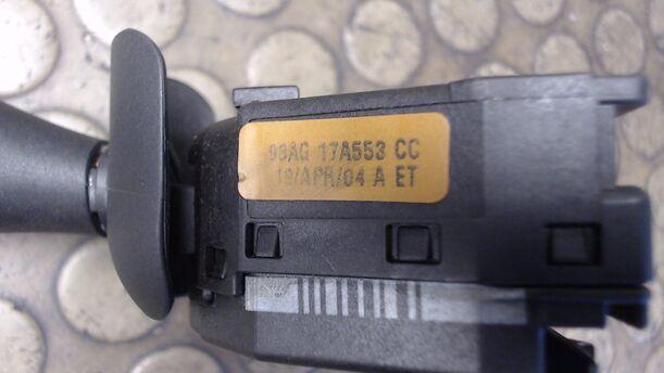Foto: SCHEIBENWISCHERSCHALTER eines Ford Focus Turnier