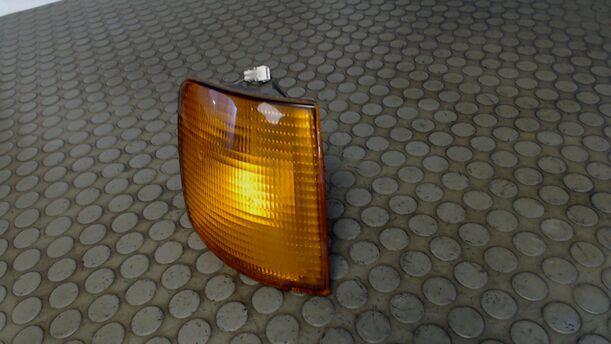 Foto: BLINKER VORN RECHTS eines VW Passat 1.8