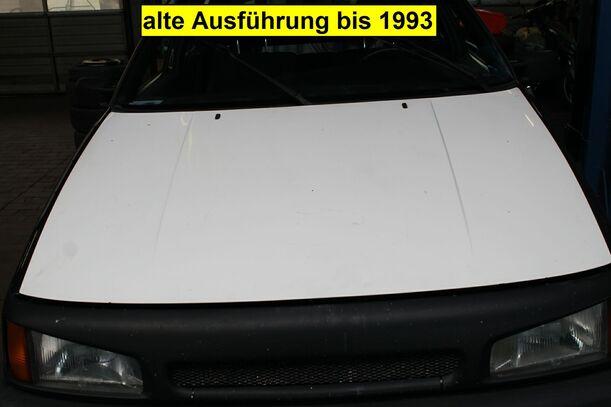 Foto: MOTORHAUBE WEIß eines VW Passat 1.8