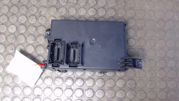 Foto: BCM BODY CONTROL MODUL (ENTHEIRATET) eines Opel Corsa 1.2 16V (ecoFLEX) Easytronic