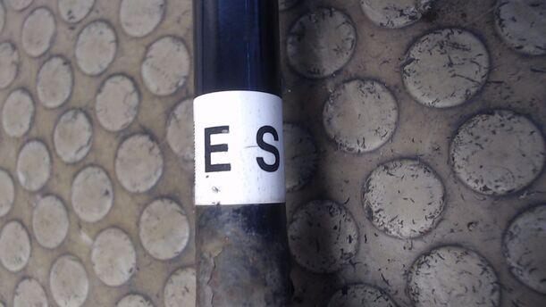 Foto: ANTRIEBSWELLE LINKS eines Opel Corsa 1.2 16V (ecoFLEX) Easytronic