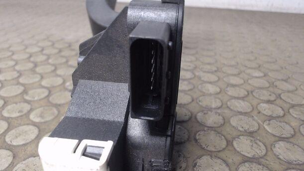 Foto: GASPEDAL eines Opel Corsa 1.2 16V (ecoFLEX) Easytronic Aura