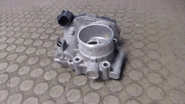 Foto: DROSSELKLAPPENSTUTZEN BOSCH eines Opel Corsa 1.2 16V (ecoFLEX) Easytronic