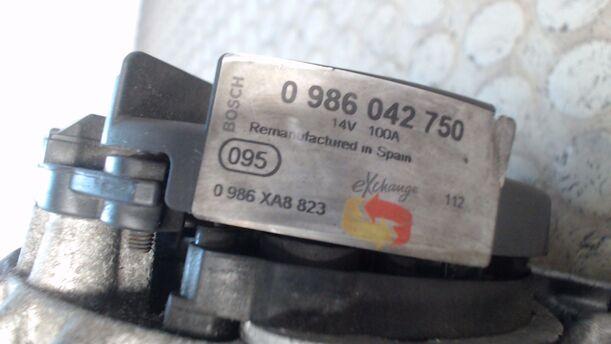 Foto: LICHTMASCHINE BOSCH eines Opel Astra 2.0 DTI