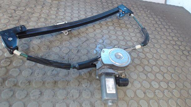 Foto: FENSTERHEBER ELEKTR VORN LINKS (4/5-TÜRER) eines Alfa Romeo 147 1.6 Twin Spark