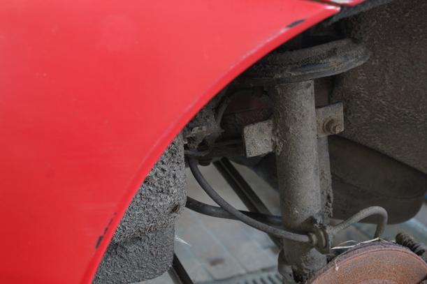 Foto: STOSSFÄNGER / STOSSSTANGE HINTEN eines Alfa Romeo 147 1.6 Twin Spark