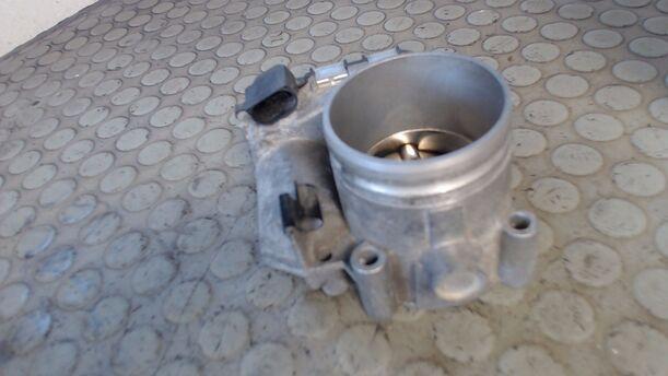 Foto: DROSSELKLAPPENSTUTZEN BOSCH eines Alfa Romeo 147 1.6 Twin Spark