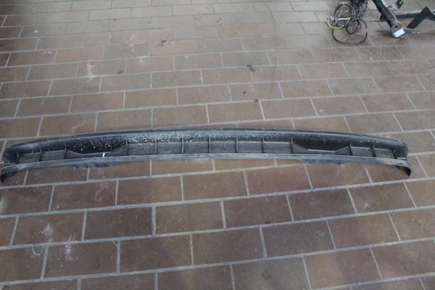 Foto: VERSTÄRKUNG HINTEN eines Peugeot 806