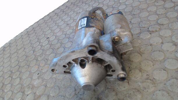 Foto: ANLASSER / STARTER eines Peugeot 806