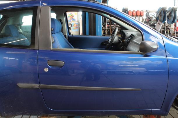 Foto: TÜR VORN RECHTS (2/3-Türer) eines Fiat Punto 1.2