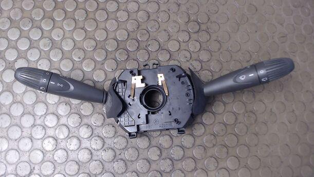 Foto: KOMBISCHALTER eines Fiat Punto 1.2