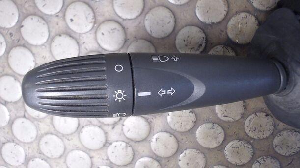 Foto: KOMBISCHALTER eines Fiat Punto 1.2