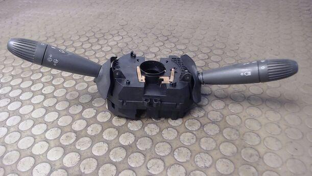 Foto: KOMBISCHALTER eines Fiat Punto 1.2
