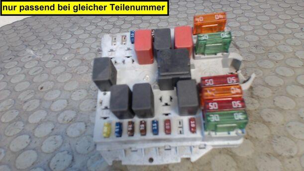Foto: SICHERUNGSKASTEN eines Alfa Romeo 147 1.6 Twin Spark