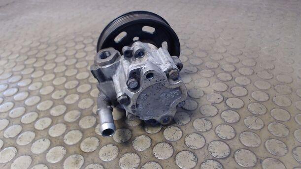 Foto: PUMPE SERVOLENKUNG eines VW New Beetle 2.0 RS