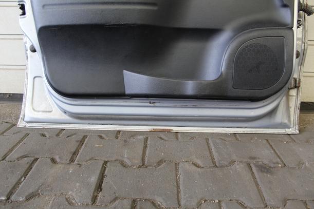 Foto: TÜR VORN LINKS eines Opel Zafira 1.8