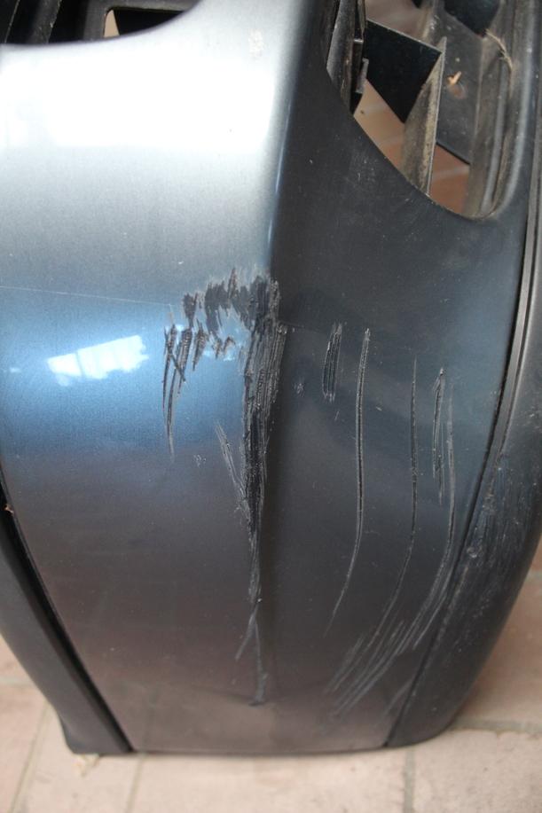Foto: STOSSFÄNGER/STOßSTANGE VORN eines VW Passat Variant 1.8