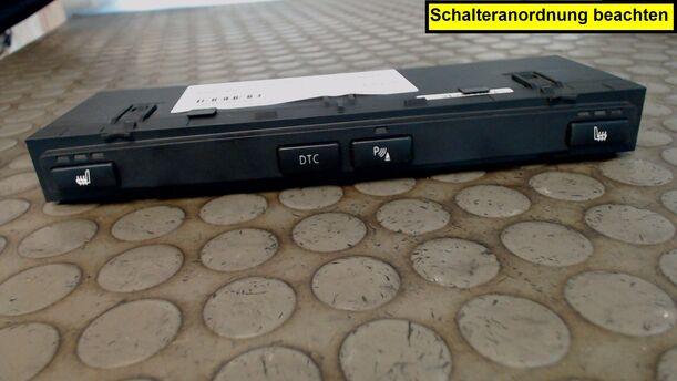 Foto: SCHALTZENTRUM MITTELKONSOLE eines BMW 525d Touring Aut. LX