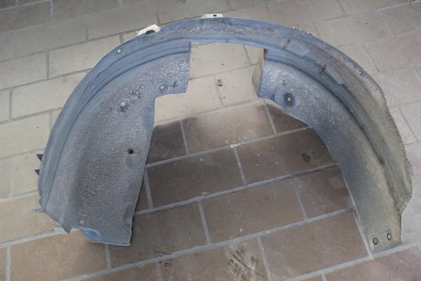 Foto: RADHAUSSCHALE/INNENRADHAUS VORNE LINKS eines Opel Corsa 1.0 12V