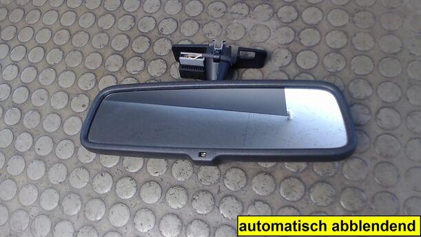 Foto: INNENSPIEGEL AUTOMATISCH ABBLENDBAR eines Opel Astra 1.7 CDTI Caravan DPF LX