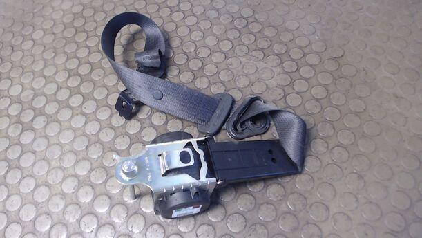 Foto: SICHERHEITSGURT VORNE RECHTS (4/5-TÜRER) eines Opel Astra 1.7 CDTI Caravan DPF LX