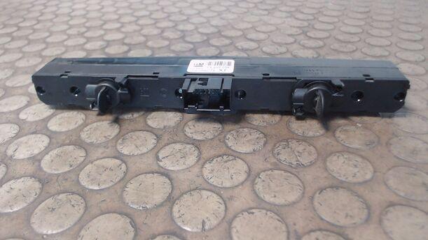 Foto: WARNBLINKSCHALTER eines Opel Astra 1.7 CDTI Caravan DPF LX