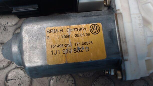 Foto: MOTOR FENSTERHEBER RECHTS eines VW Golf 1.4 RS
