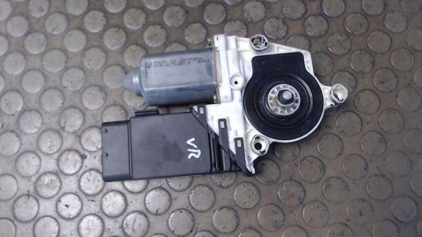 Foto: MOTOR FENSTERHEBER RECHTS eines VW Golf 1.4 RS