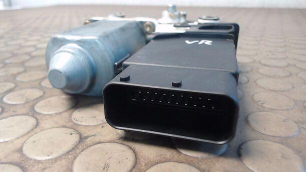 Foto: MOTOR FENSTERHEBER RECHTS eines VW Golf 1.4 RS